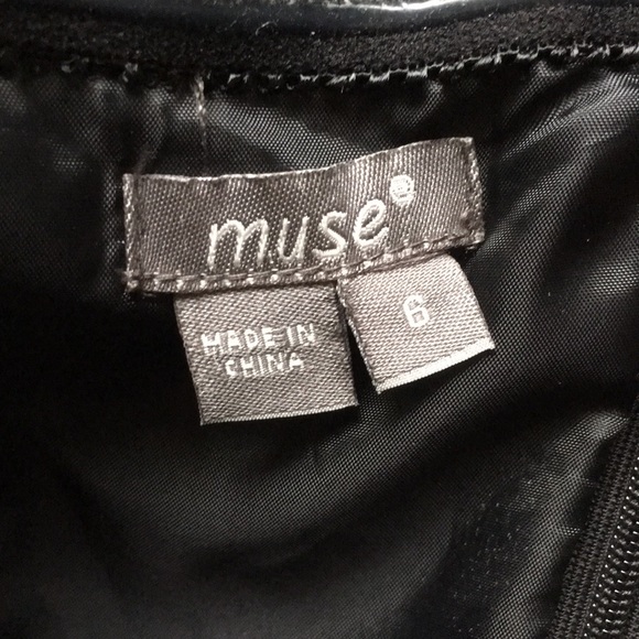 Muse Red Printed Strapless Dress - Picture 4 of 5